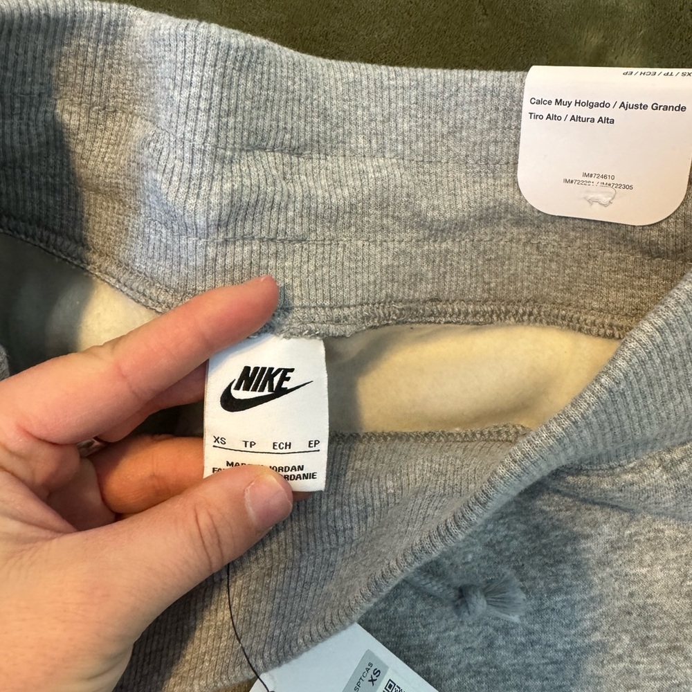 Brand new nike sweats - Picture 2 of 5